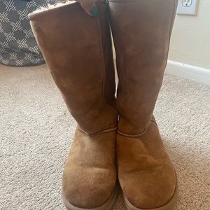 Authentic Ugg Boots (we code available) calf length in womens size 8
